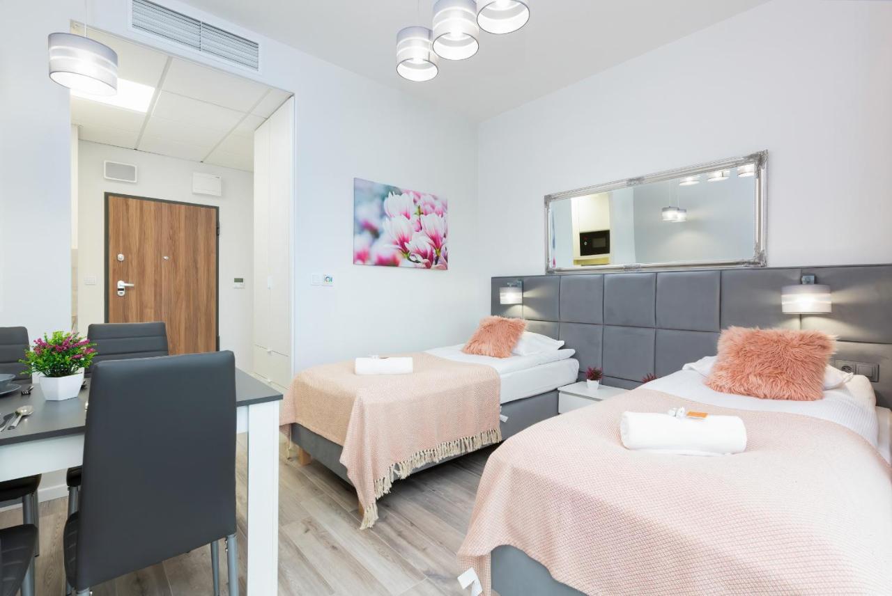 Warsaw Prymasa Tysiaclecia Business Centre By Noclegi Renters Eksteriør billede
