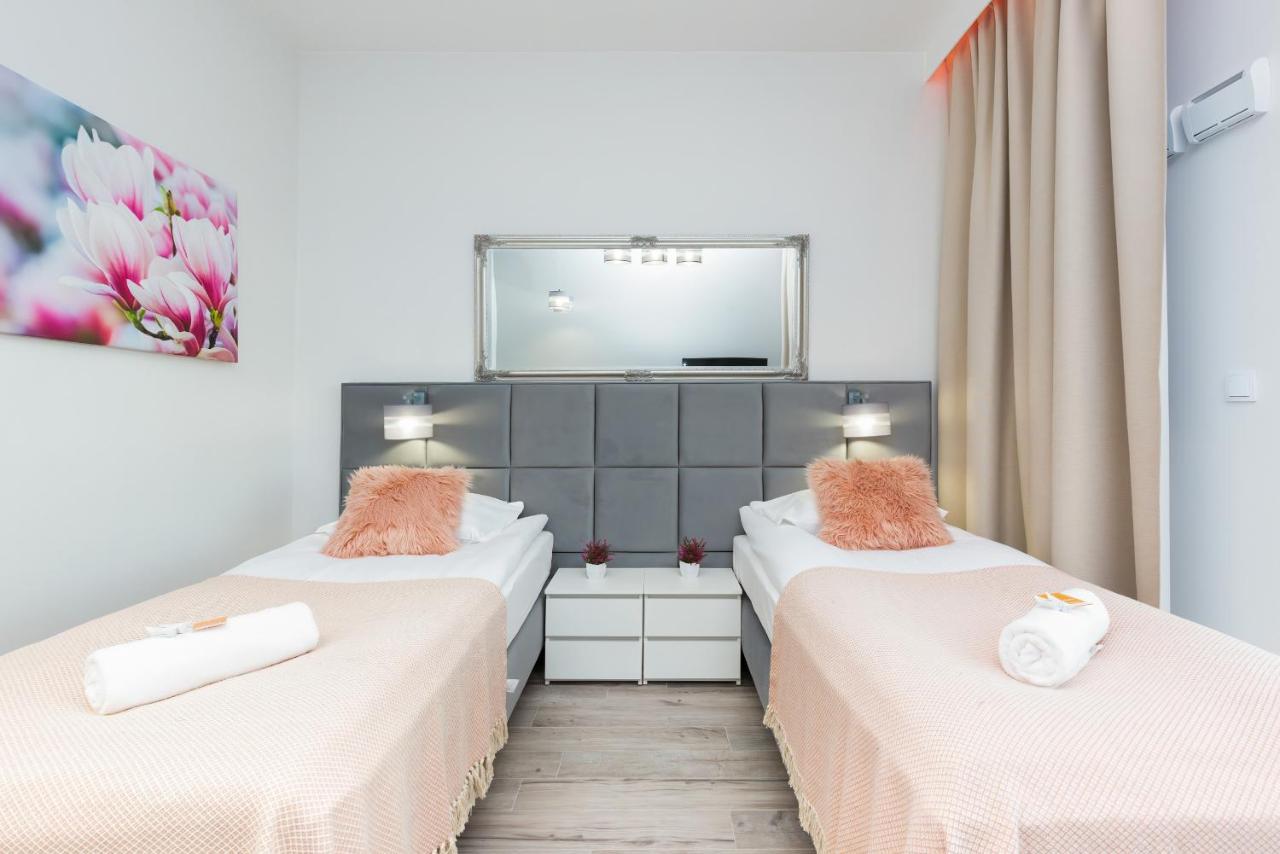 Warsaw Prymasa Tysiaclecia Business Centre By Noclegi Renters Eksteriør billede